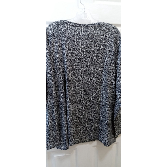 Croft & Barrow Classic T-shirt V Neck Long Womens Plus Sz 1X Black Floral NWT - Picture 2 of 6